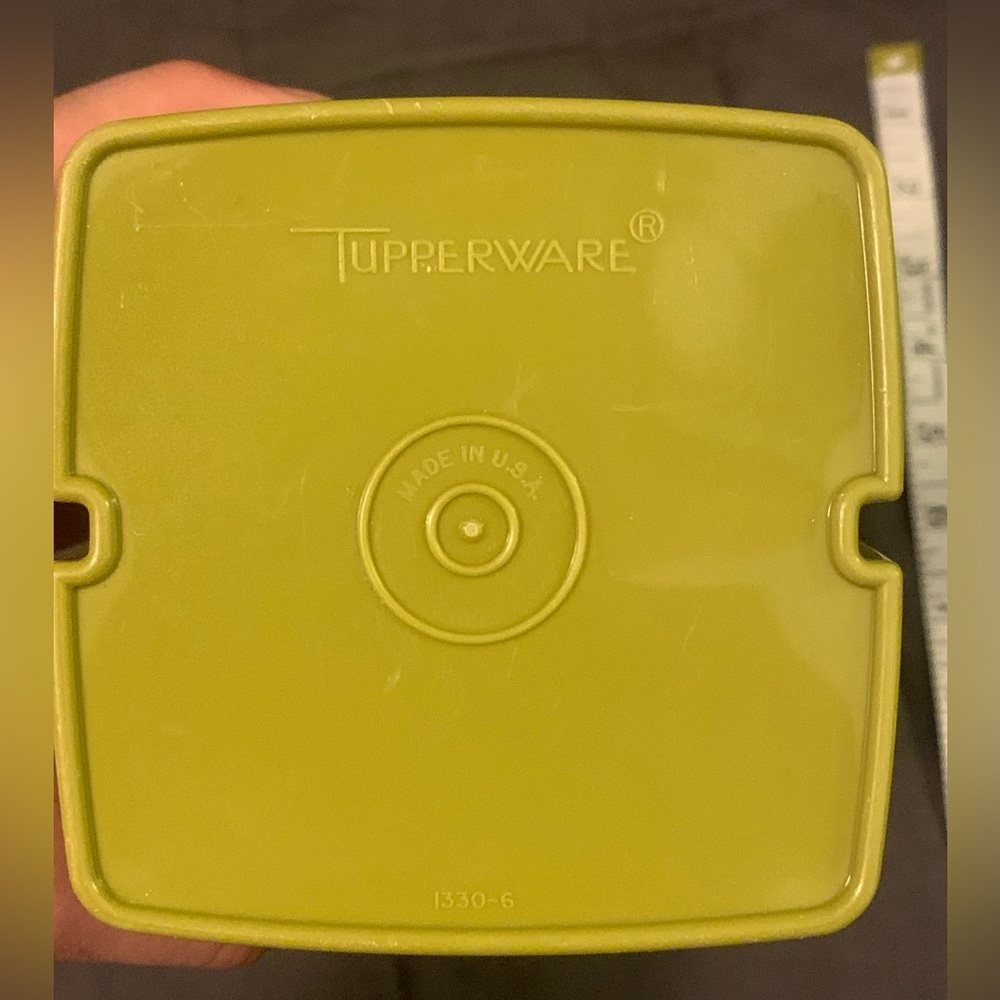 Tupperware pickle container - Picture 6 of 11